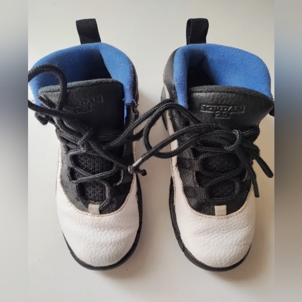 Jordan 10 Retro Orlando | 10C | White, Black, Royal, Metallic Silver